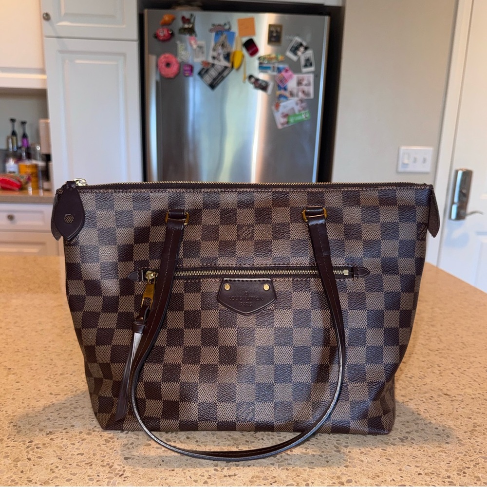 SOLD Louis Vuitton Iena tote bag pm